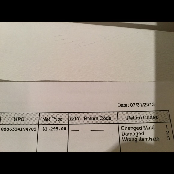 Balenciaga Red hi top leather sneakers . - Picture 8 of 8